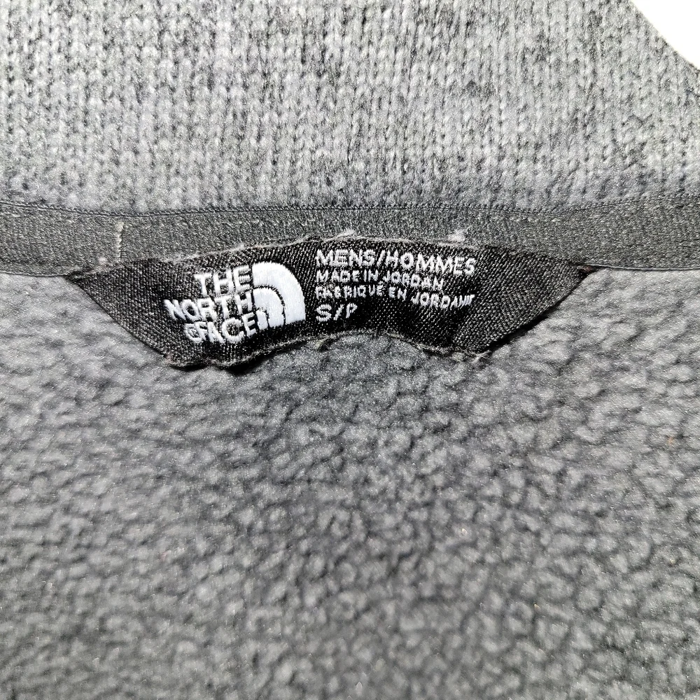 The North Face Men's Charcoal Quarter Zip-Up Sweater Size Small